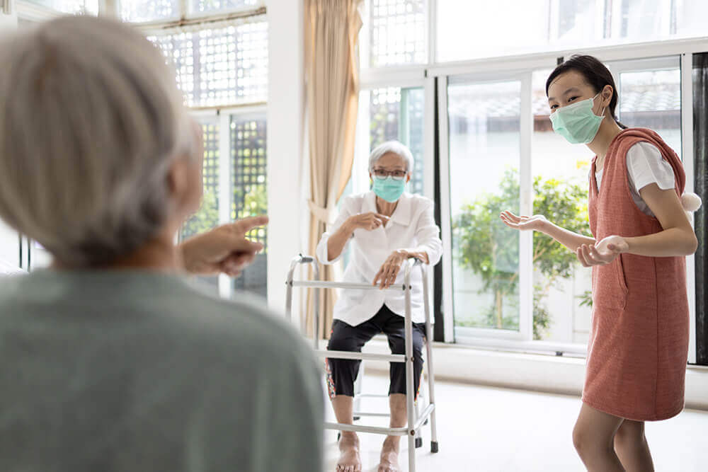 Moraine Ridge Senior Living Residents and Staff Wearing Masks Per Covid Policy